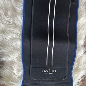 KA'OIR Black Waist Eraser with Blue Trim
